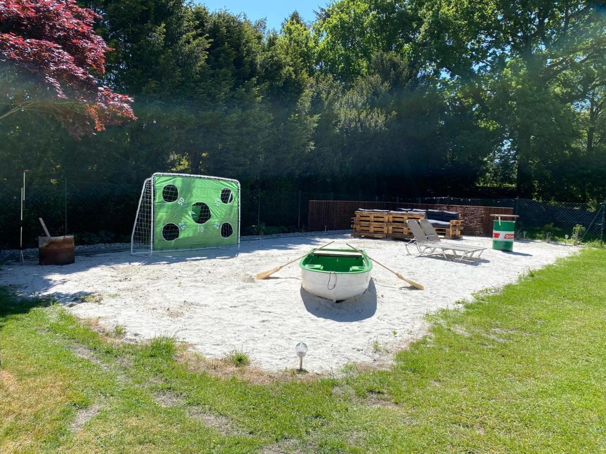 Ferienwohnung Im Erdgeschoss Mit Eingezaeunten Garten Und Terrasse Aurich Exterior foto