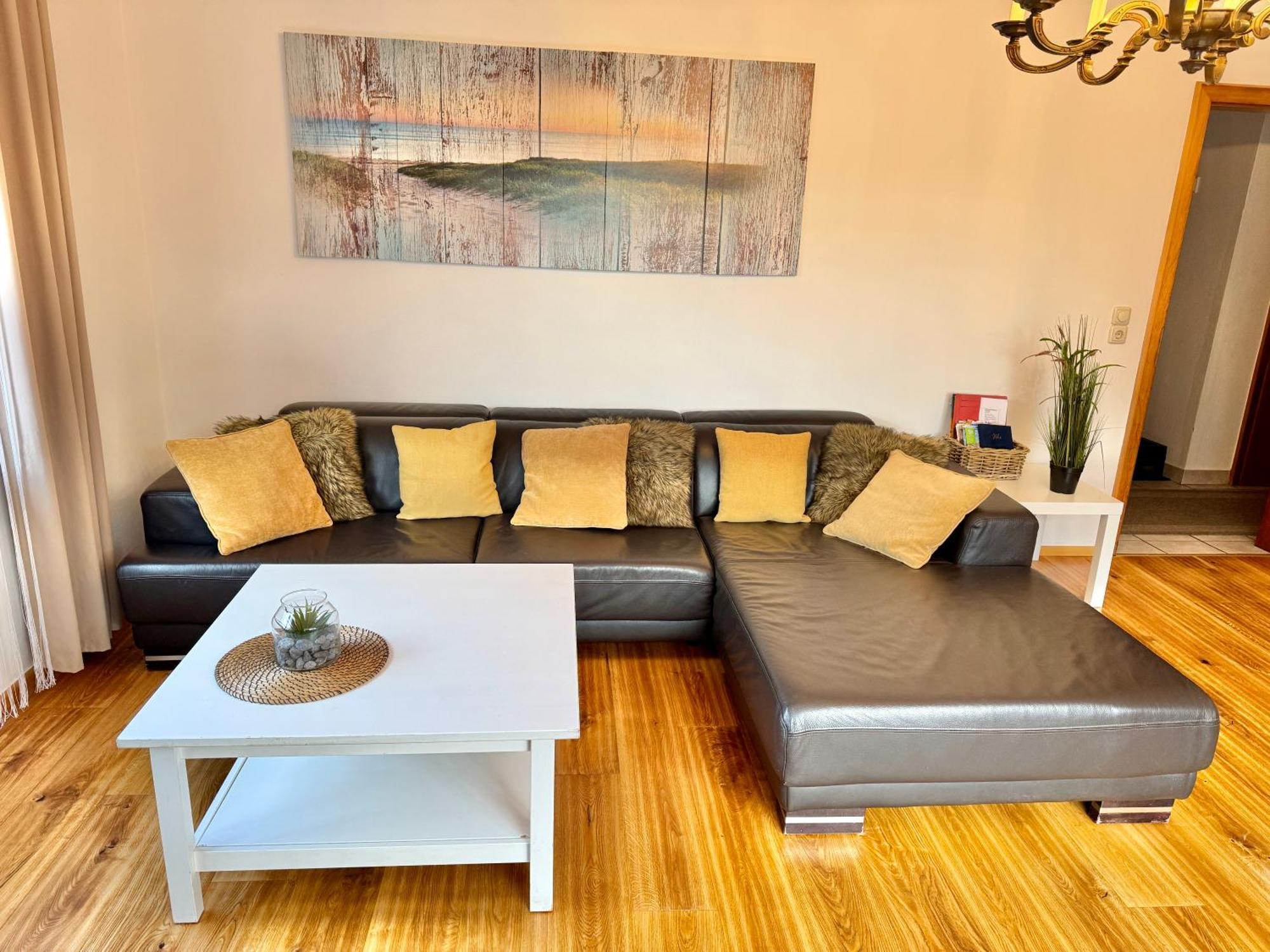 Ferienwohnung Im Erdgeschoss Mit Eingezaeunten Garten Und Terrasse Aurich Exterior foto
