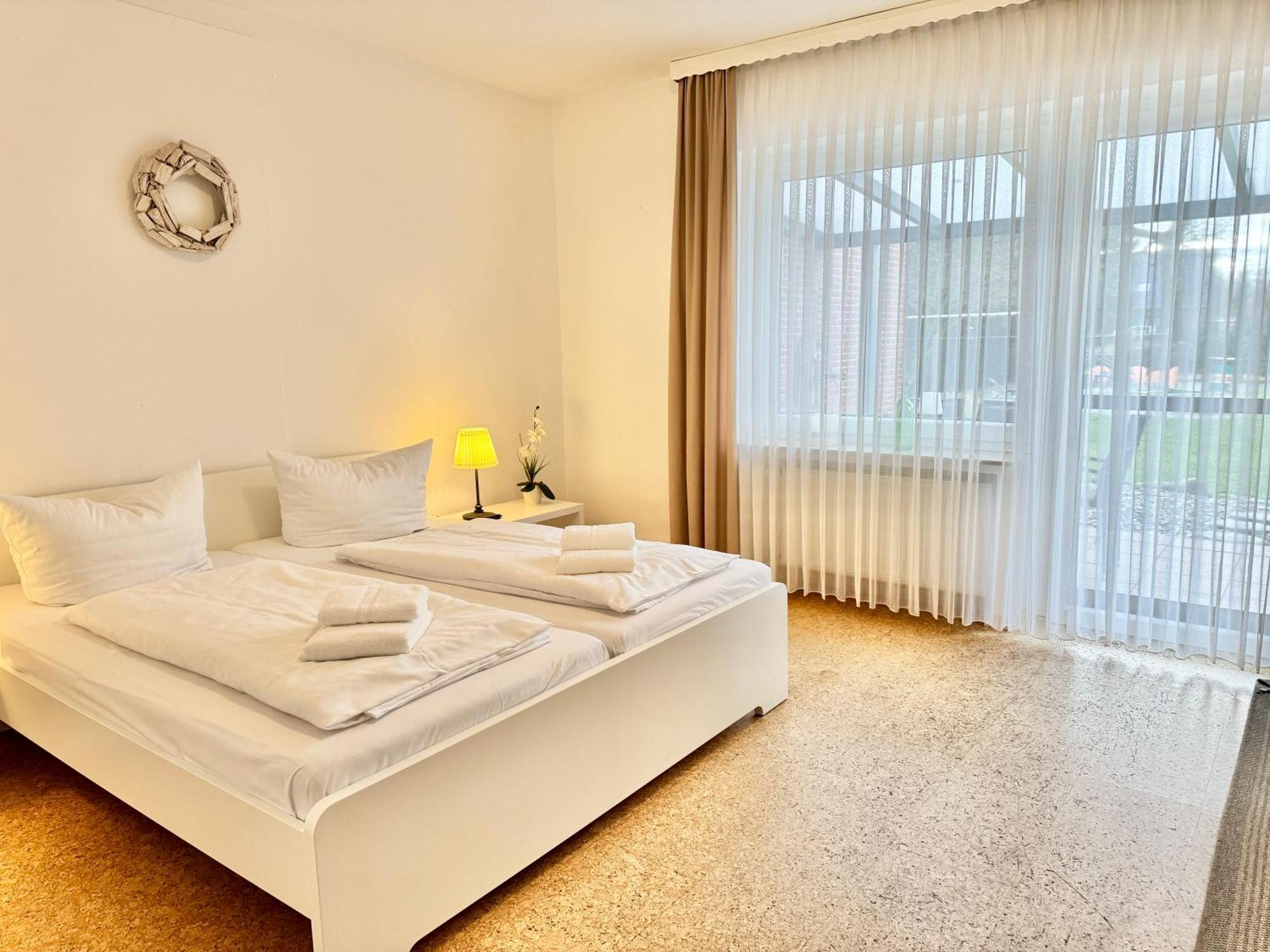 Ferienwohnung Im Erdgeschoss Mit Eingezaeunten Garten Und Terrasse Aurich Exterior foto