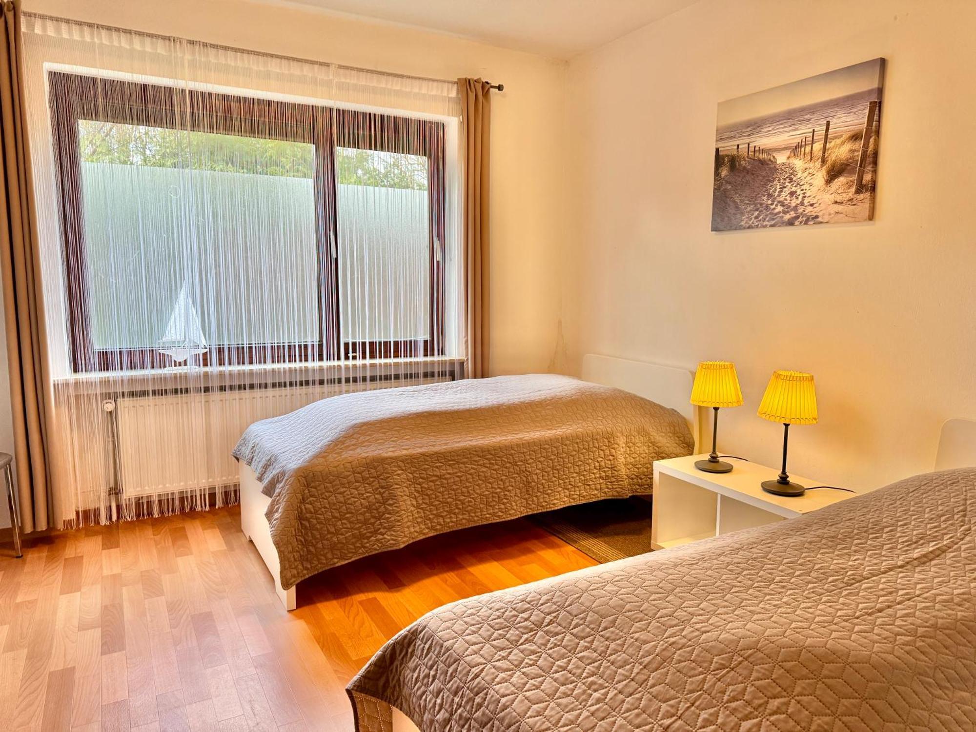 Ferienwohnung Im Erdgeschoss Mit Eingezaeunten Garten Und Terrasse Aurich Exterior foto